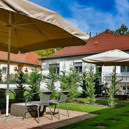 Villa Garden Eger Exterior foto