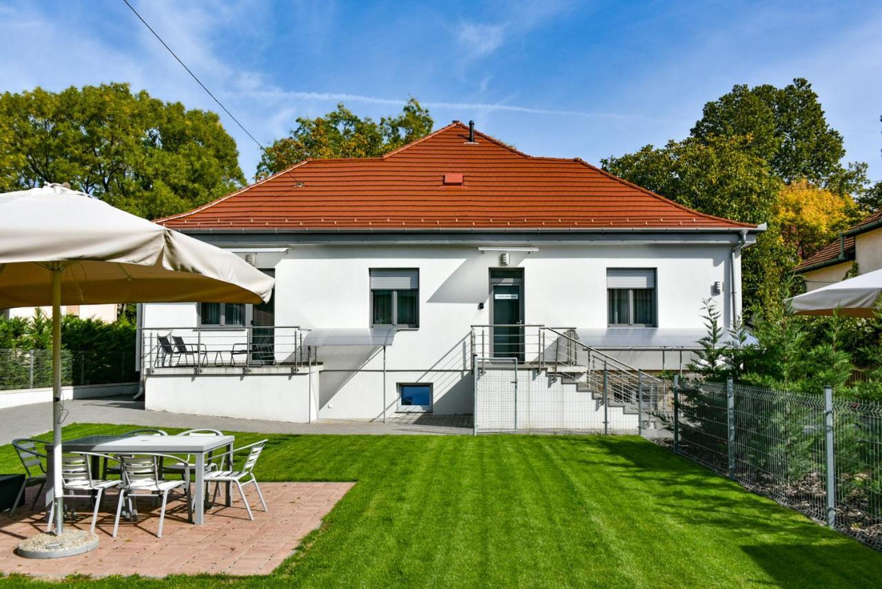 Villa Garden Eger Exterior foto